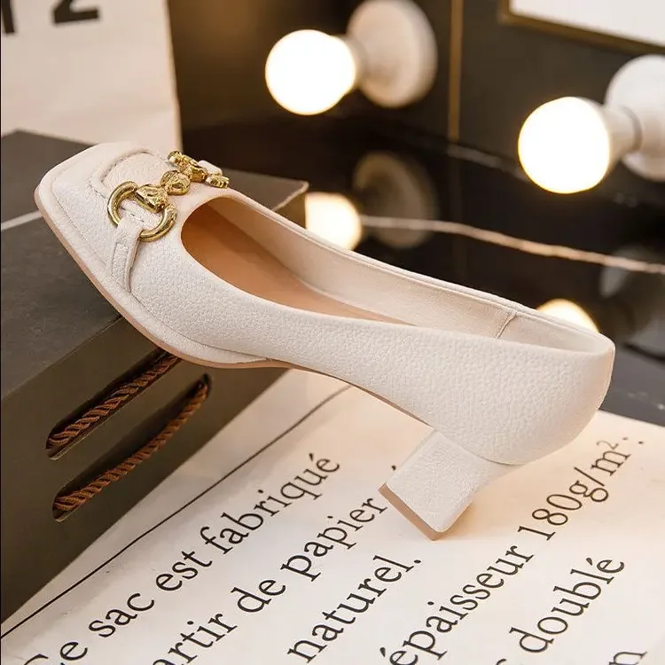 Luxuriöse Damen-Mary-Jane-Schuhe im französischen Stil mit mittelhohem Absatz, offener Rückseite, dickem Absatz, eckiger Spitze, für den Sommer, für Büro und Freizeit. – Detail 8