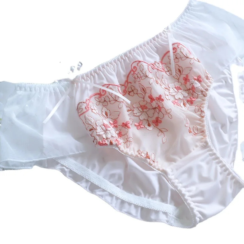 2023 New Women\'s Mid-Waist Panties Ice Silk Embroidered Thin Lace Breathable Japanese Quick-Drying Girl Briefs