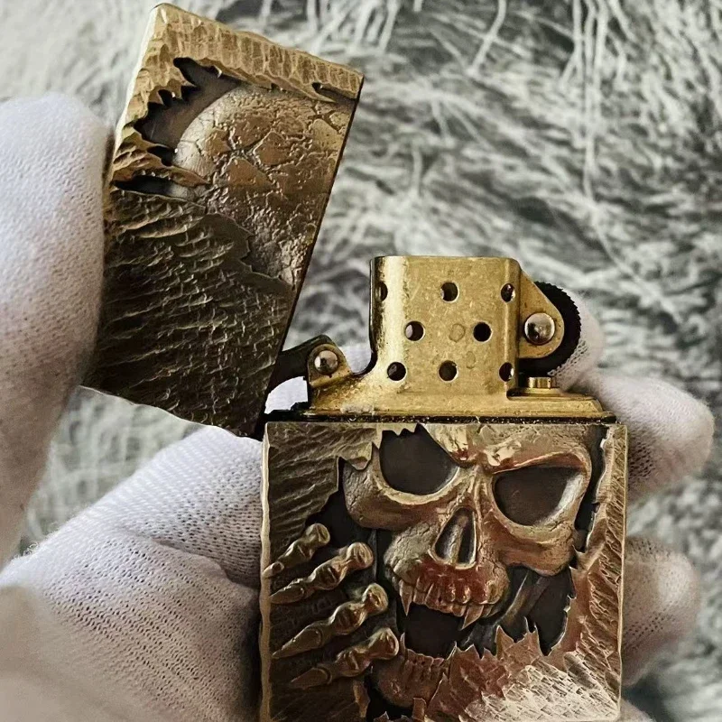 

Zorro 912S 915S Латунная броня приходит на зажигалке Ручная резьба Старый трехмерный рельефный старинный шлифовальный круг в стиле ретро