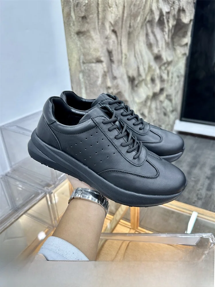 

Men's Outdoor Casual Shoes Waterproof Top Layer Cowhide Light Running Hiking Shoes Comfortable Spring Autumn Winter Season