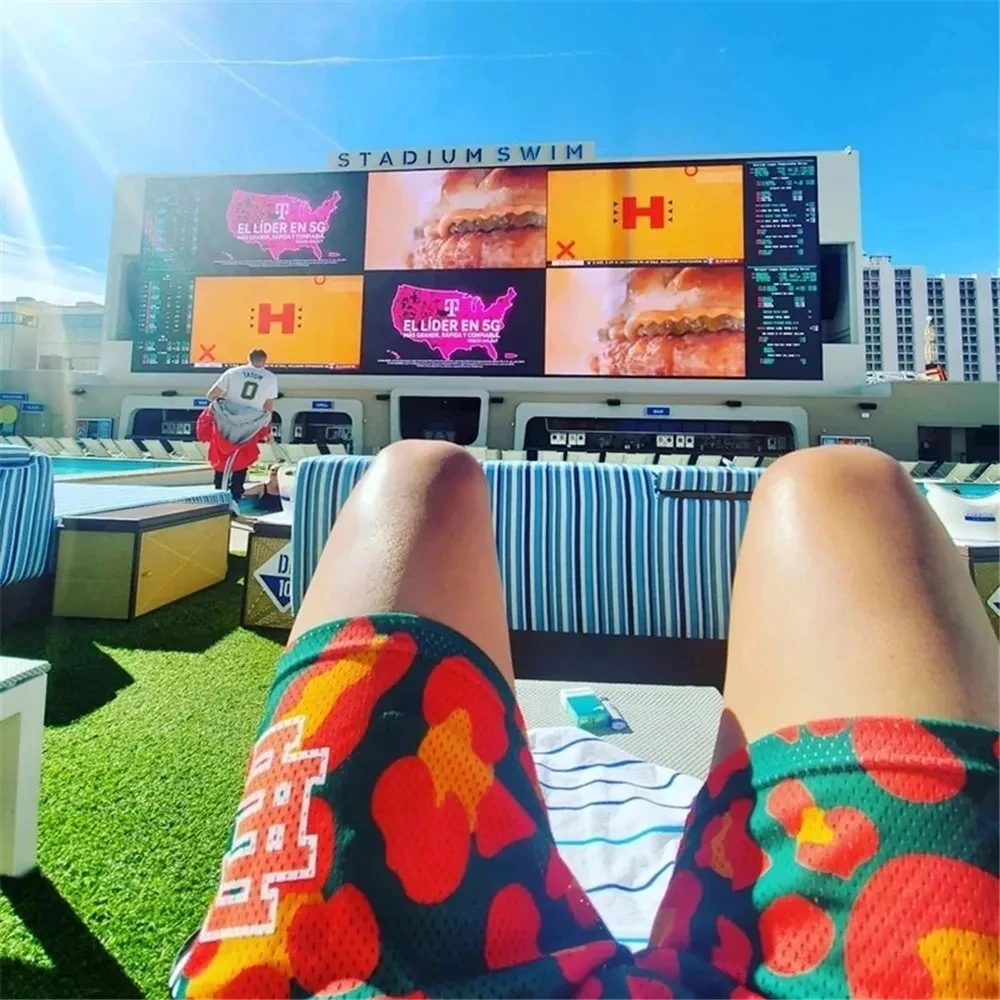 شورت شبكي مخطط جديد من Eric Emanuel EE بأنماط مختلفة للياقة البدنية والأنشطة الترفيهية للرجال. #4