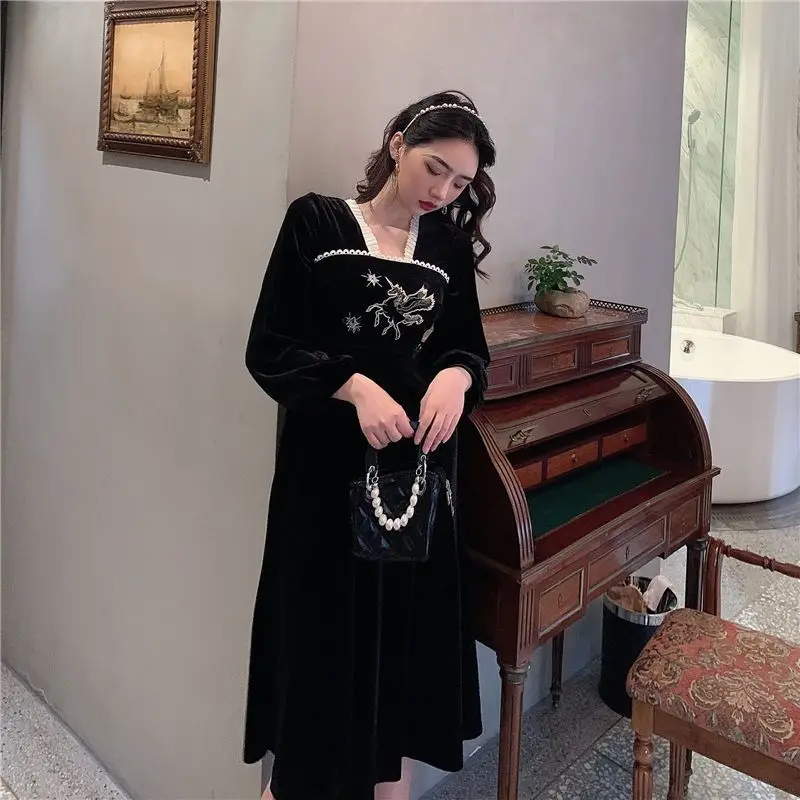 Women French Style Vintage Embroidery Elegant Party Dresses Ruffled Lace Gold Velvet High Waist Long Sleeve Slim Midi Dress Robe