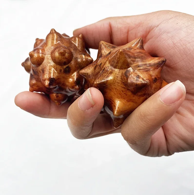 Pair 2pcs Hand Massage Ball Wooden Palm Relaxing Spiky Textured Acupoint Massage Balls for Elderly Hand Acupuncture Massage Ball