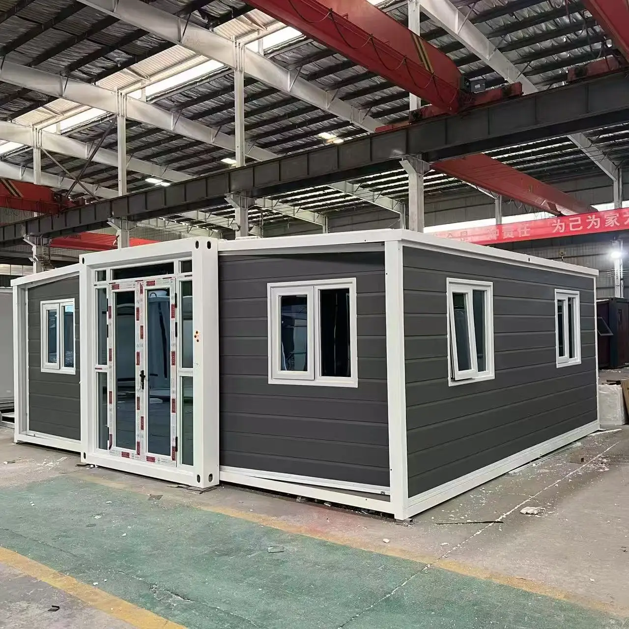 20ft 40ft Luxury Prefab Villa Expandable Portable Home with 3 Bedrooms Prefabricated Container House