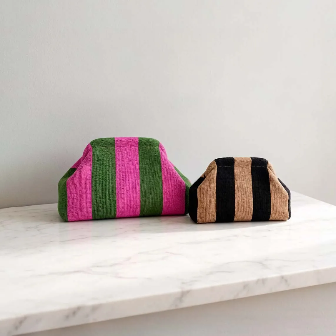 New 23cm Small Women Striped Knit Clutch Bag, Fly Knit Cloud Shape Cosmetic Bag, Large Capacity Portable Versatile Handbag