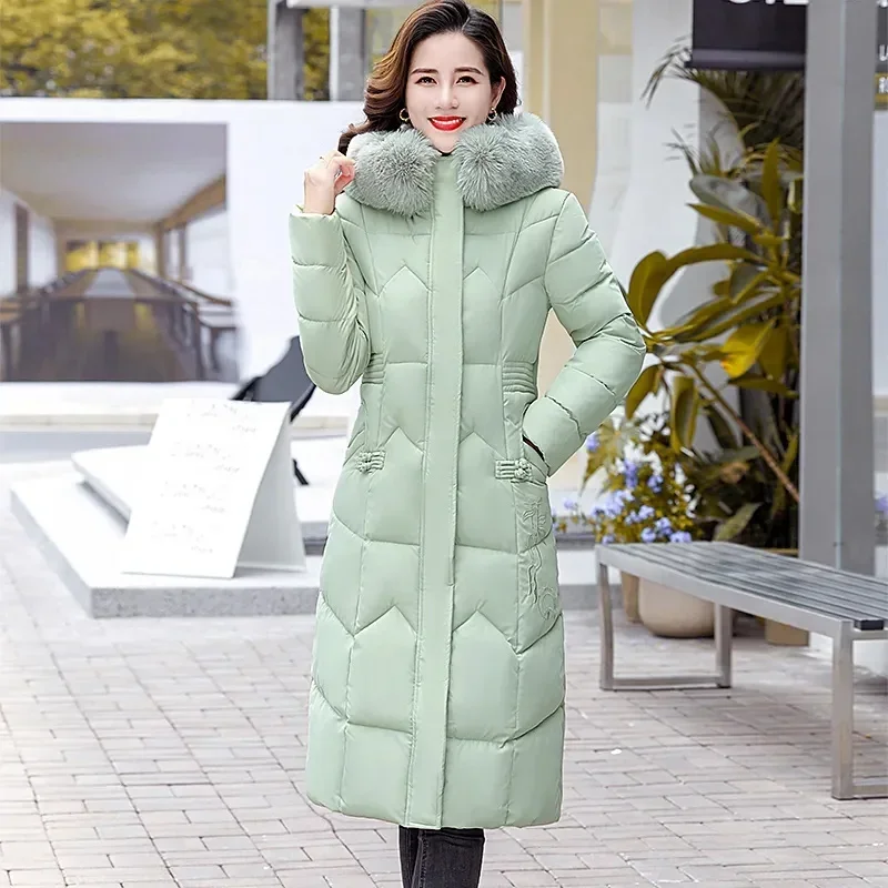 Zimowe parki Grube ciepłe kurtki puchowe bawełniane damskie codzienne futrzany kołnierz z kapturem ocieplane ubrania damski dopasowany płaszcz JJ538