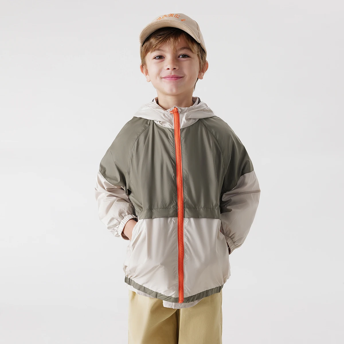 

MARC&JANIE Outdoor Style Boys Three-proof Fabrics Color Patched Hooded Jacket for Spring 240008