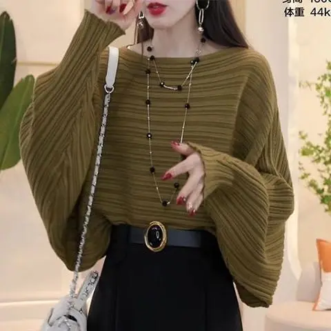 Fashionable Design Korean Bat Sleeve Knitted Sweater for Women Autumn of 2024 Loose Fit Slimming Flesh Blocking Base Sweater