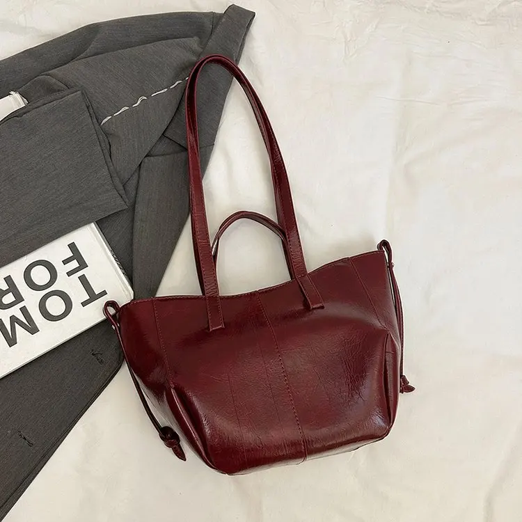 ‌ 2025 Nuova borsa tote grande retrò: borsa a tracolla casual con tracolla regolabile, borsa da pendolare versatile per lavoro e shopping, leggera ‌