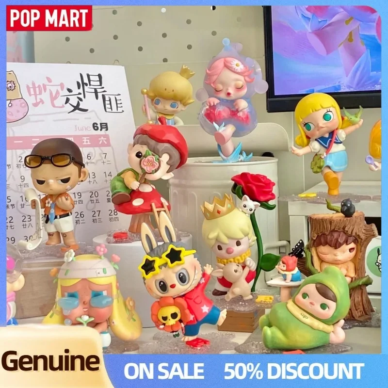 Genuino pop mart mano nella mano serie scatola misteriosa Skullpanda Dimoo Crybaby figurine collezione decorazione scatola cieca giocattolo regalo