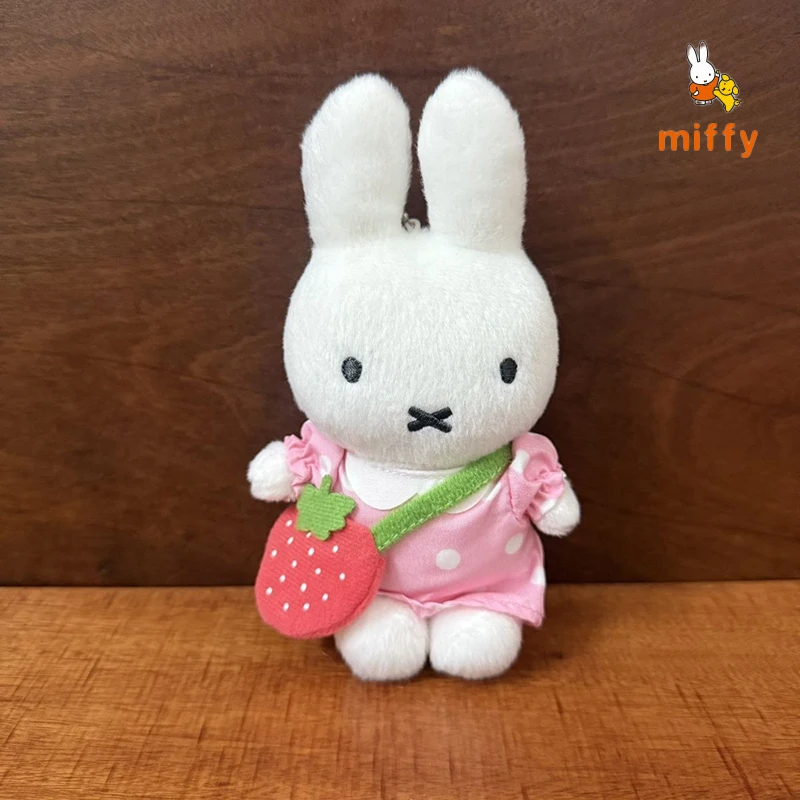 Kawaii Miffy peluche poupée dessin animé fraise sac à bandoulière lapin moelleux peluche jouet mode Dopamine Anime accessoires filles cadeaux