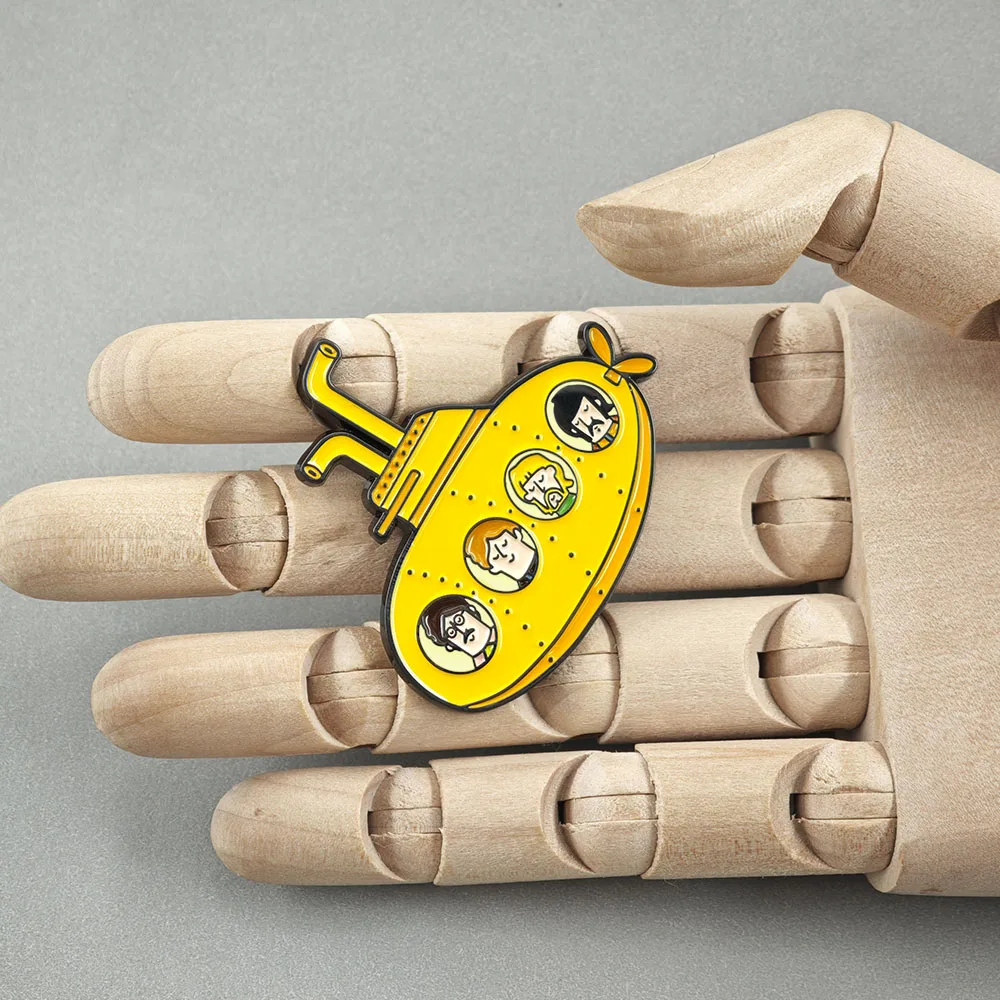Retro Gelbes U-Boot Emaille-Pin Klassisches Cartoon-Band Metall-Abzeichen Niedliche Schiffs-Anstecknadel für Jacken Musikfans Schmuck Brosche Geschenk – Detail 6
