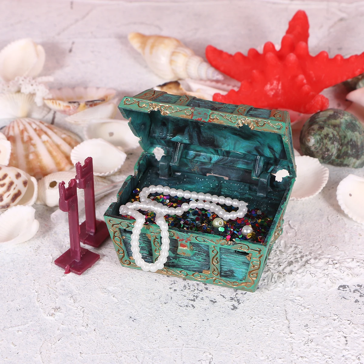 

Fish Tank Treasure Box Creative Resin Ornament Aquarium Decoration Random Color Elegant Underwater Ornament for Fish Tank