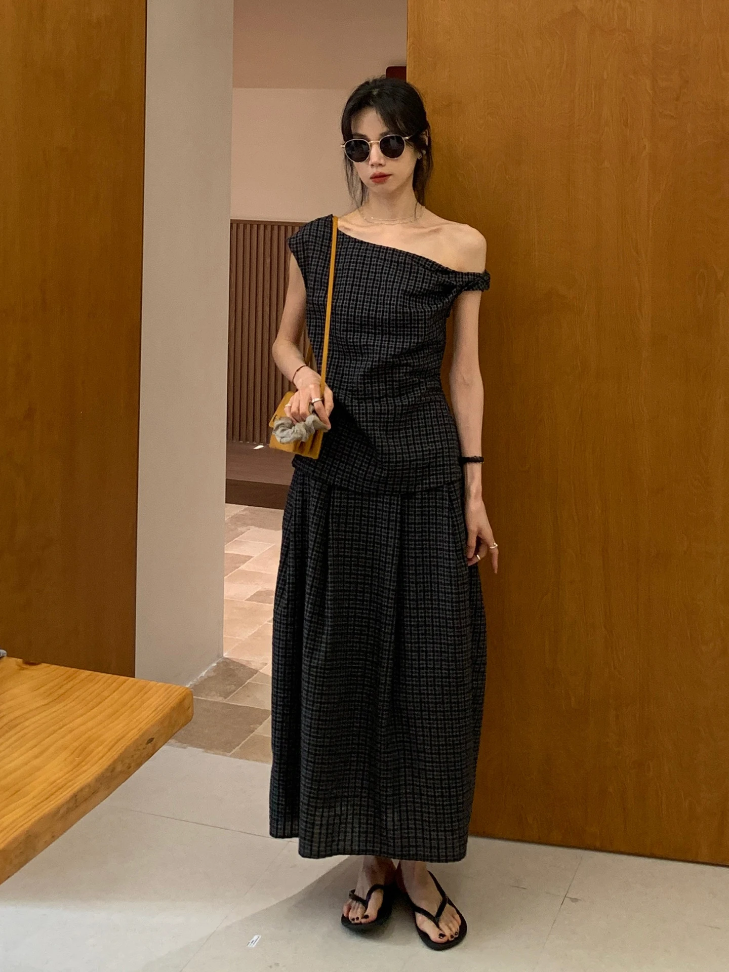 

Korean Style Spring Early Checkered Shirt And Skirt Set Women's Fashion Light Maturity Spring Summer Two-Piece Ensemble