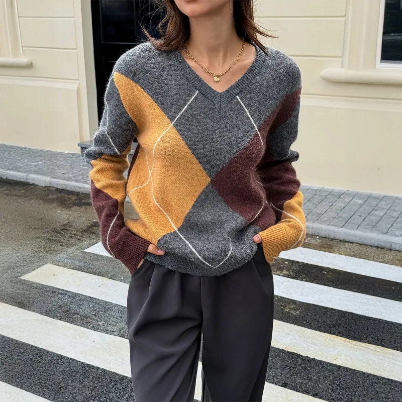 Casual Simple Color blocked Woolen Long sleeved Sweater Women's Autumn and Winter Round Neck Versatile Pullover