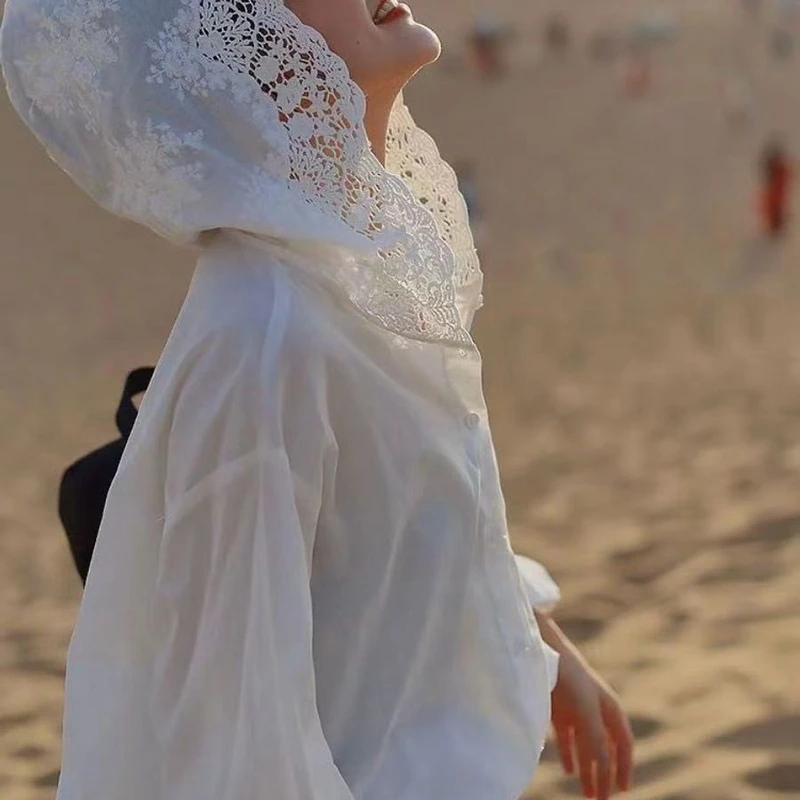 

Fashionable High-end Chic Shirt 2025 New Summer Lace Hollow Hooded Design Shirt Sunscreen Thin Jacket