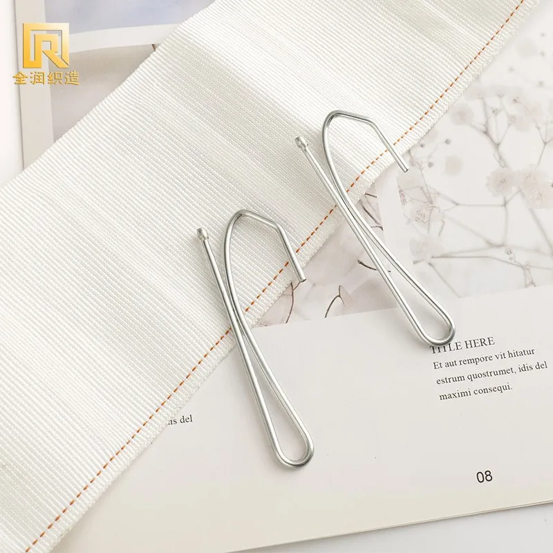 74 pcs Single Curtain Hooks, Silver Iron Material and Easy Simple Operation, ideal for Living Room Curtain Rod
