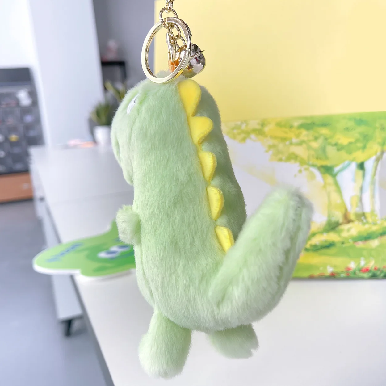 Petit porte-clés dinosaure créatif, sac d'école, pendentif vert dinosaure, peluche mignonne, machine cool, poupée confortable, cadeau pour bébé