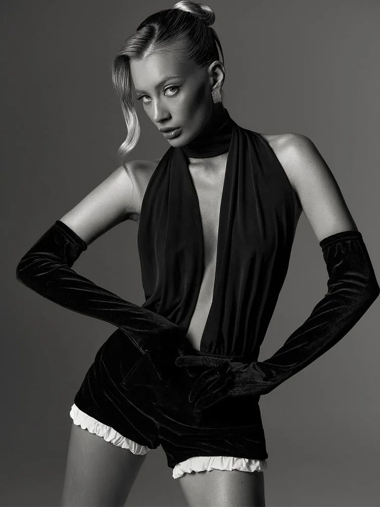 بدلة لعب مخملية متينة هالتر للسيدات موضة مثيرة لطيفة بدون أكمام ورقبة على شكل حرف v غمد قفازات بدون ظهر رومبير نسائي بقصة ضيقة