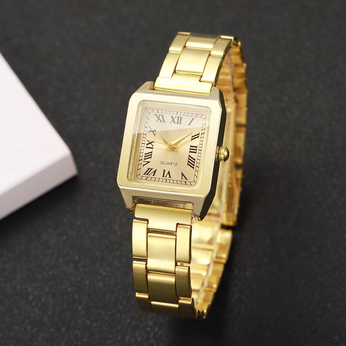 

1 шт. женские подарочные часы модные повседневные квадратные римские весы циферблат модные темпераментные кварцевые часы (коробка в комплект не входит)
