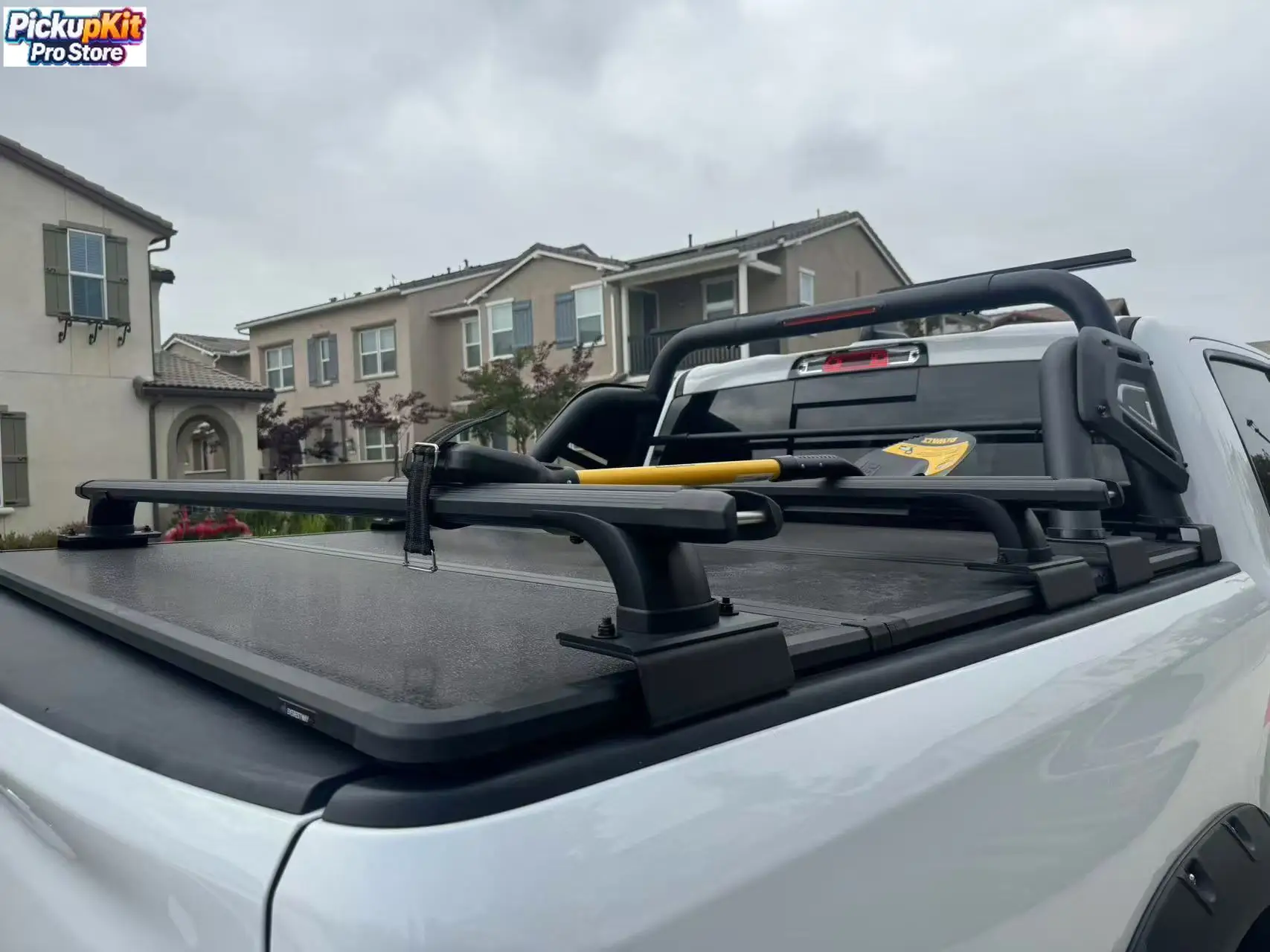 

Heavy‑Duty Adjustable‑Height Aluminum Truck Ladder Rack 800 LBS Capacity for Contractor Tools & Lumber