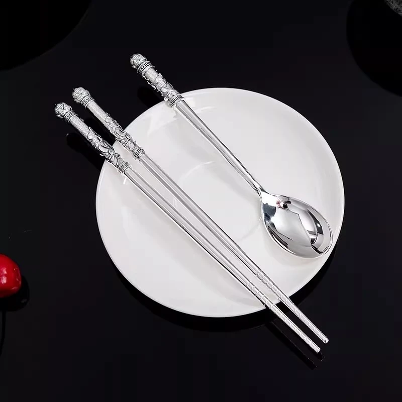 99.9% pure silver chopsticks and spoons set, Chinese style retro carved home gift, high-end tableware, silver chopsticks