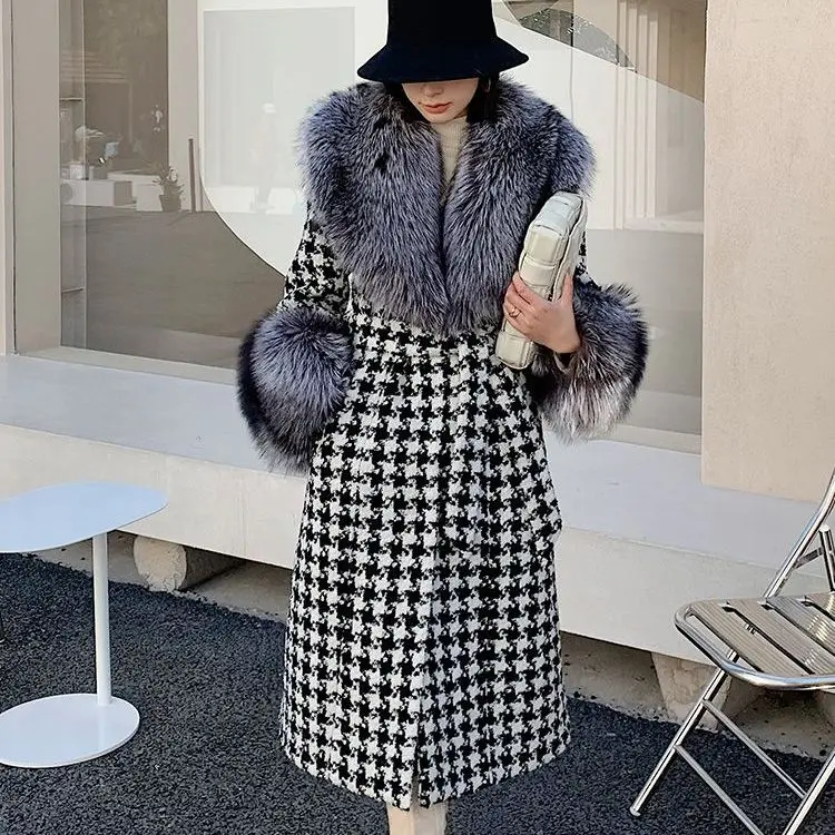 

2024 New Real fur,High Quality Real Silver Fox Fur Collar Wool Coat For Women Winter Lady Warm Thick Vintage Houndstooth Woolen