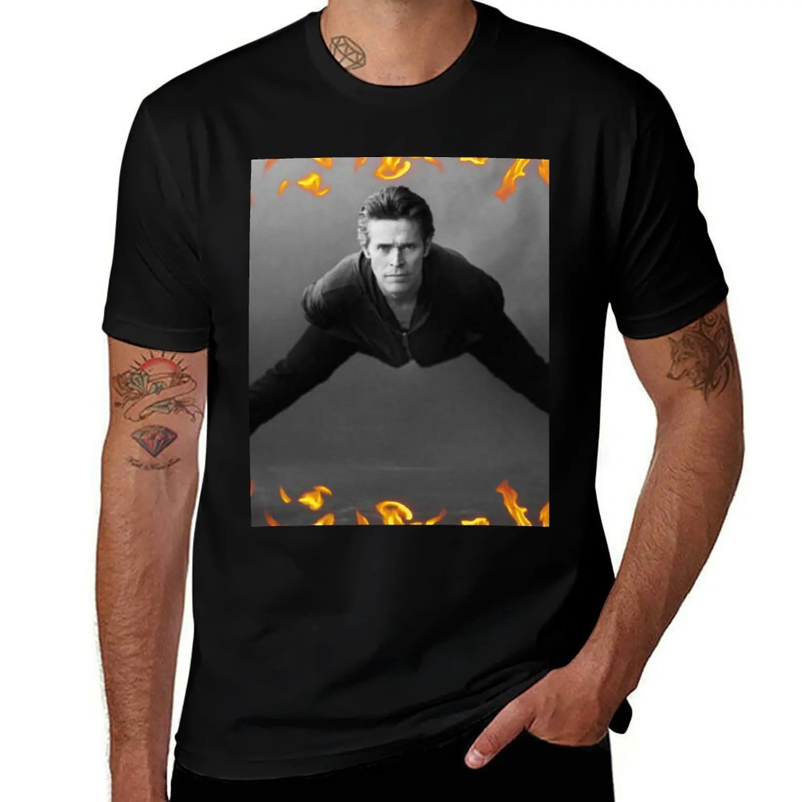 

Willem Dafoe FIRE pose T-Shirt quick-drying cotton man t-shirts vintage anime shirt essential t shirt mens t shirt graphic