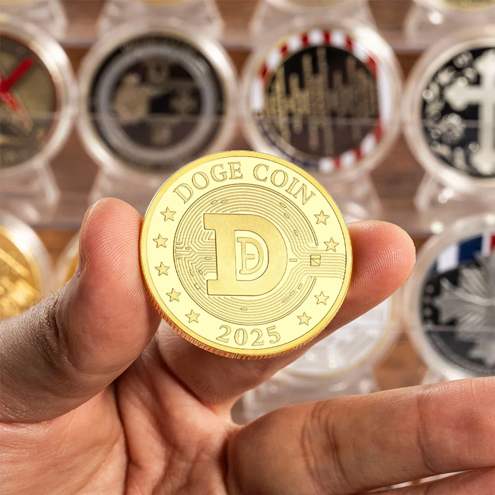 وصل حديثًا لعام 2025 عملة دوجي تذكارية مطلية بالذهب مجموعة النسر الأمريكي دوجي عملات مشفرة