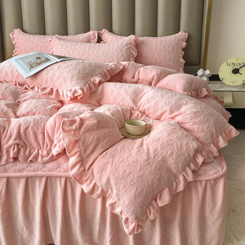 2024 new carved fleece padded bed cover four-piece bed skirt three-dimensional carved fleece feels delicate,soft and comfortable