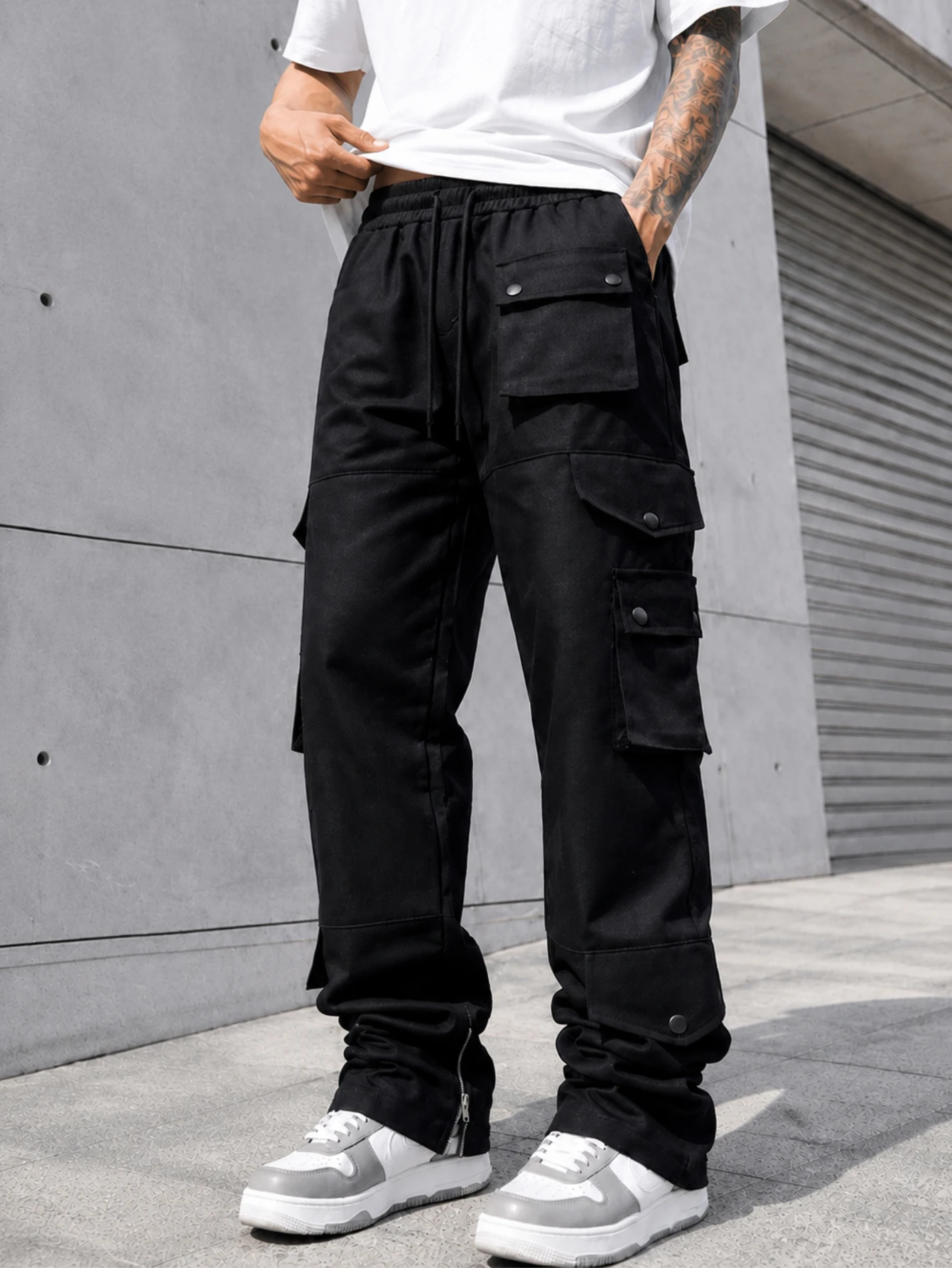 Herren Cargo-Hose mit mehreren Taschen, lockerer Passform, geradem Bein und Reißverschluss am Saum, lässige Streetwear-Utility-Hose – Detail 5
