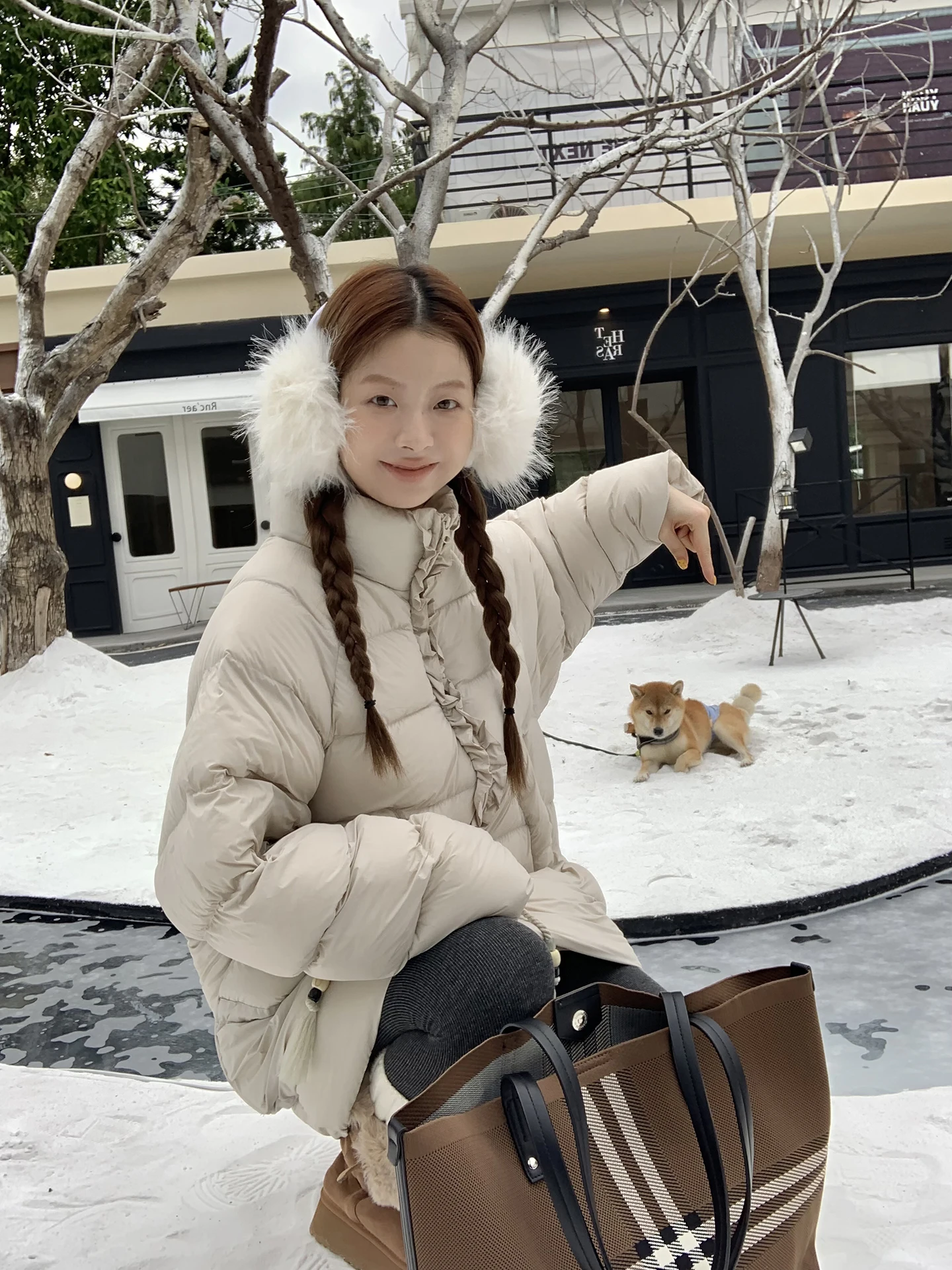 レッドセレブリティスタジオ レディース ウィンタージャケット 2025年新作 ミドル丈 90% ホワイトダックダウン グレー 美しい冬用アウターコート