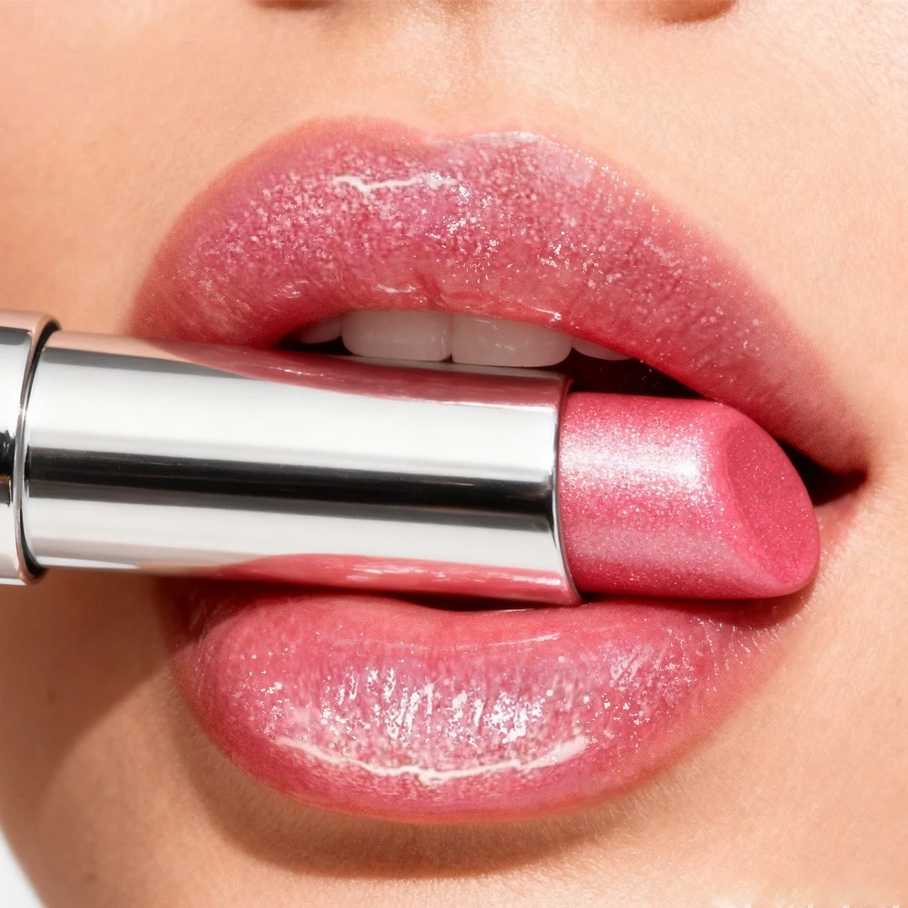 Lápiz labial en forma de corazón, diseño de llavero, acabado nacarado hidratante, bálsamo labial de larga duración y fácil de aplicar para un brillo instantáneo