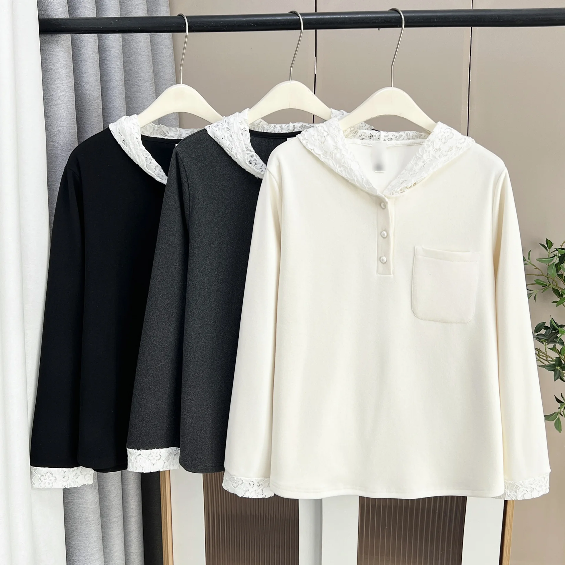 XXXXL موضة حجم كبير تي شيرت نسائي 2025 جديد الخريف/الشتاء أنيق الدانتيل مقنعين دي المخملية الدافئة قاعدة الداخلية 1057 #5