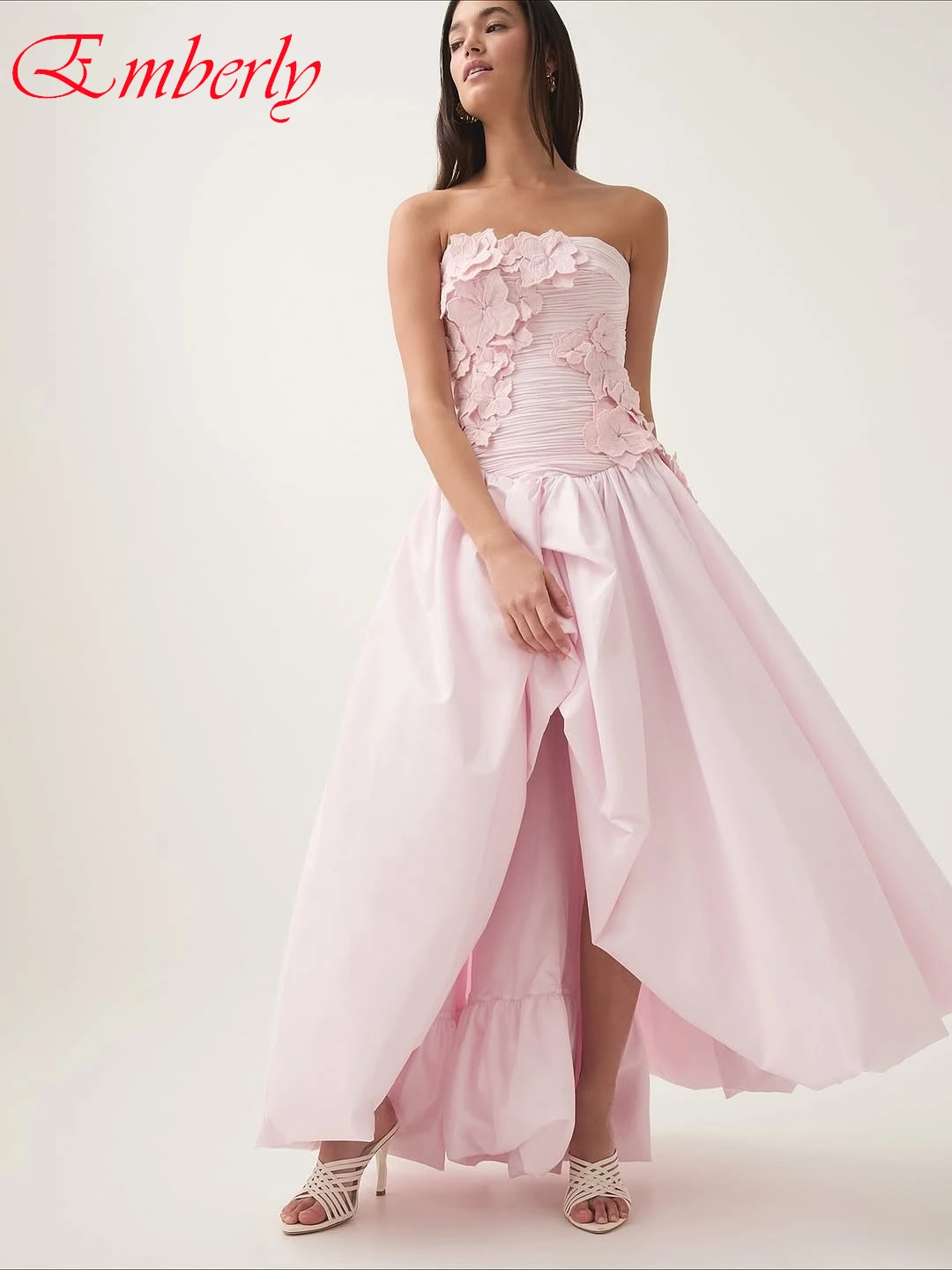 Customized A-Line Strapless Sleeveless Elegant Evening Dress Modern Delicate Bespoke Occasion Gowns High Quality Celebrity Gowns