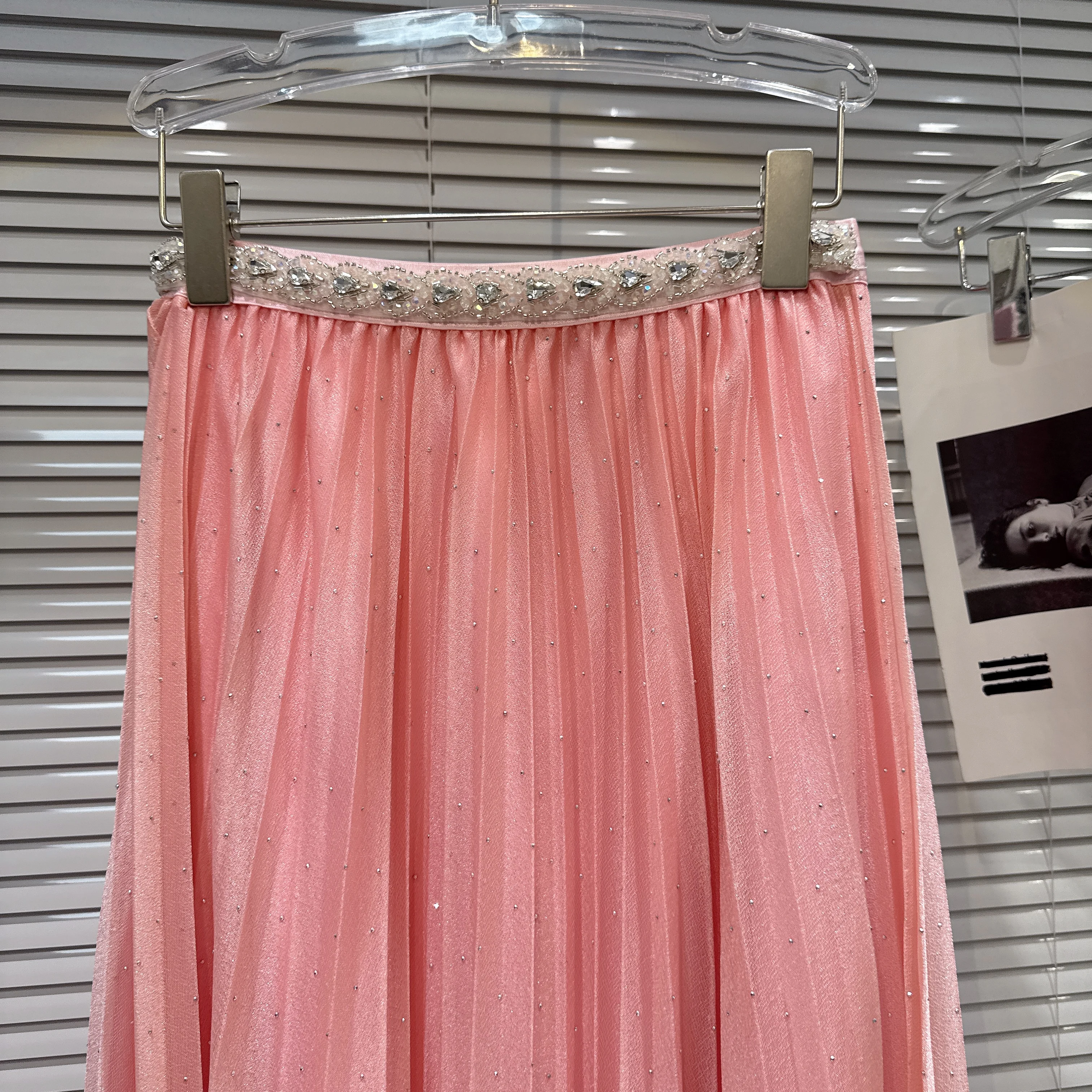 French Fashion Elegant Heavy Industry Diamond Round Neck Long Sleeve Single-Breasted Knitted Sweater Short Cardigan Women Autumn