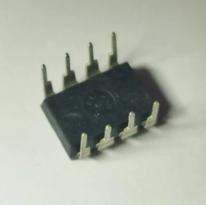 cy15b104 الأصلي CY15B104Q-PZXI شاشة مطبوعة CY15B104QI المعبأة DIP-8 الذاكرة IC FRAM 4 ميجابايت SPI 40 ميجا هرتز