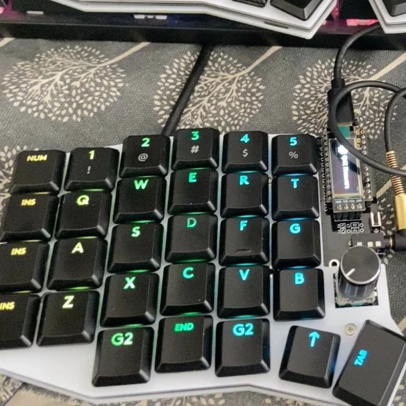 Sofle Choc Low Profile Split Keyboard Custom Wired Type-c Support Vial Key Combination RGB for Mechanical Keyboard Accessories