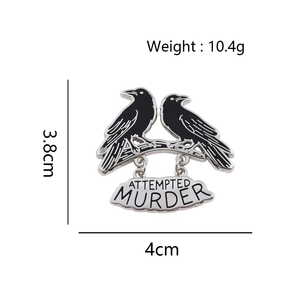 Lustiger Mordversuch Emaille-Pin Zwei Krähen auf einem Ast Brosche Dunkler Humor Krähen-Abzeichen Metall-Anstecknadel Schmuck Geschenk für Freunde B – Detail 2