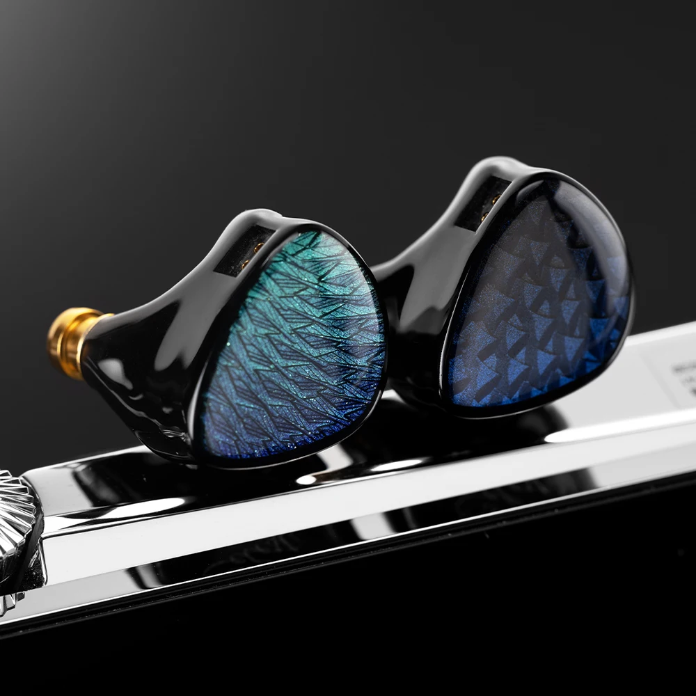 Auriculares intrauditivos Kinera Celest Wyvern negros, controlador dinámico personalizado de diafragma LCP 2,0 Remaster de 10 mm con auriculares con cable de micrófono