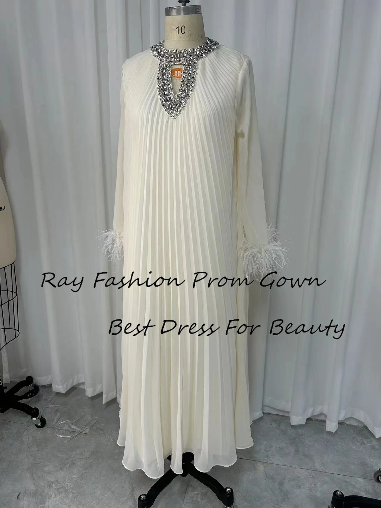 Ray Fashion A Line Evening Dress O Neck With Long Sleeves Tiered Crystal For Women Formal Occasion فساتين سهرة Saudi Arabia