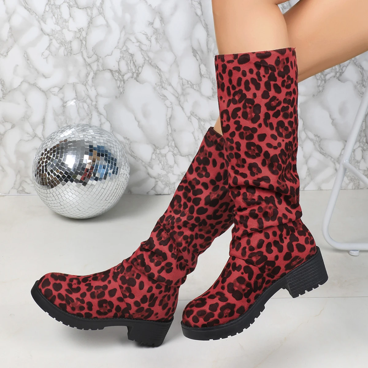 

European and American large size leopard print fashion boots women's autumn and winter new thick heel retro small thin boots