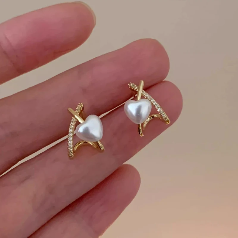 Round Heart Imitation Pearl Stud Earrings for Women Golden Color Metal Crystal Twist X Shape Earrings Geometric Party Jewelry