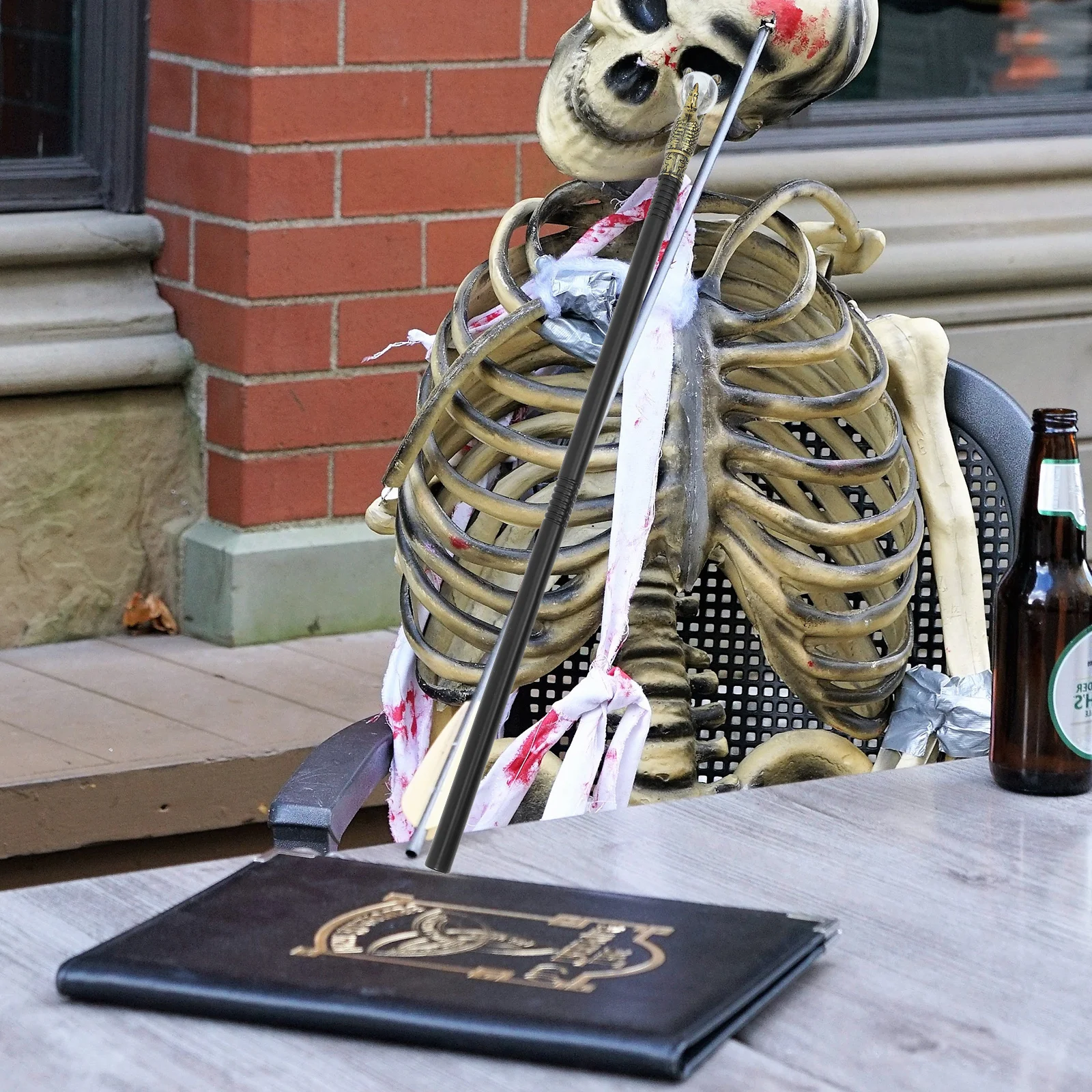 

1pcs Performance Scepter Punk Claw Walking Cane Halloween Cosplay Prop Decorative Dress Up Stick Party Supply