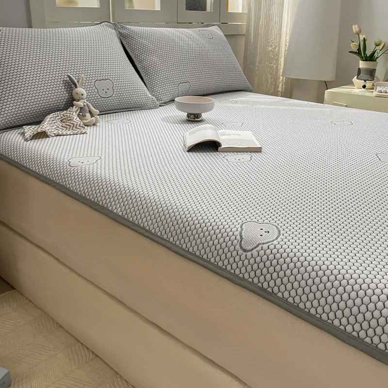 Ice Bean Bear Jacquard Sheet Bed Mat 3 Pcs Set Folding Cool Feeling Thin Cushion for Summer Lightweight Pure Color Sleeping Pad