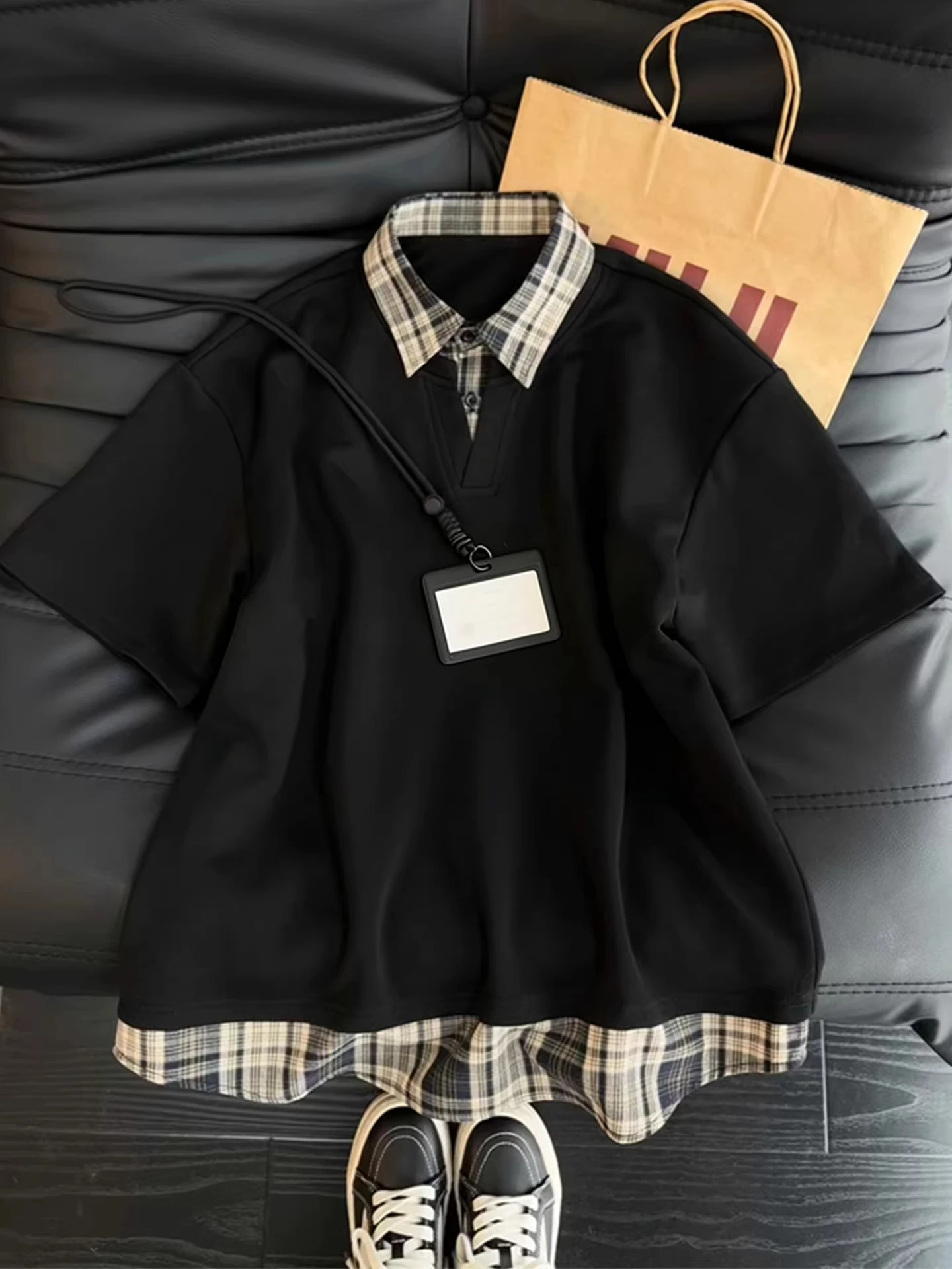 

Черная мужская футболка с коротким рукавом, летняя, в стиле Cleanfit, премиум-класса, с клетчатыми вставками, имитация двухслойности, с отложным воротником