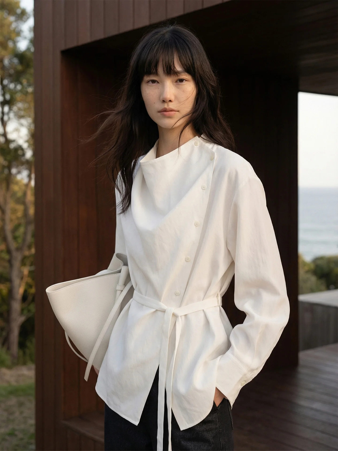 

Женская весенняя модная дышащая белая рубашка свободного кроя с длинным рукавом, круглым вырезом, асимметричным подолом и боковыми пуговицами