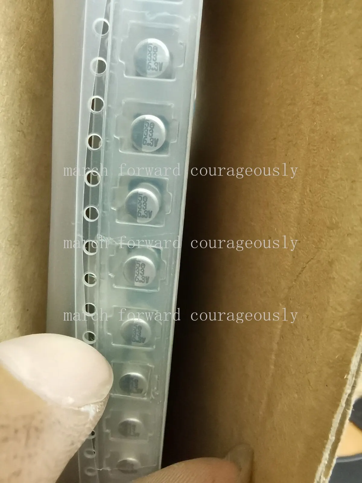 100pcs for ELNA 6.3V 33UF surface mount capacitor RV3 4*5 85 degrees
