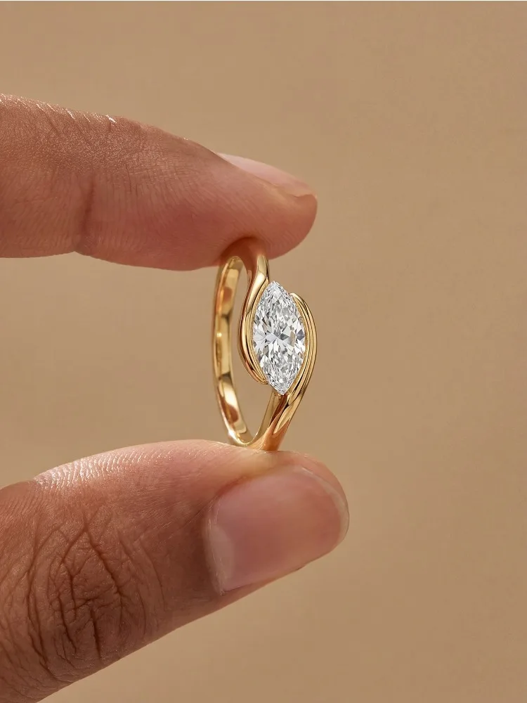 Women's 925 Sterling Silver V-shaped Zircon Ring