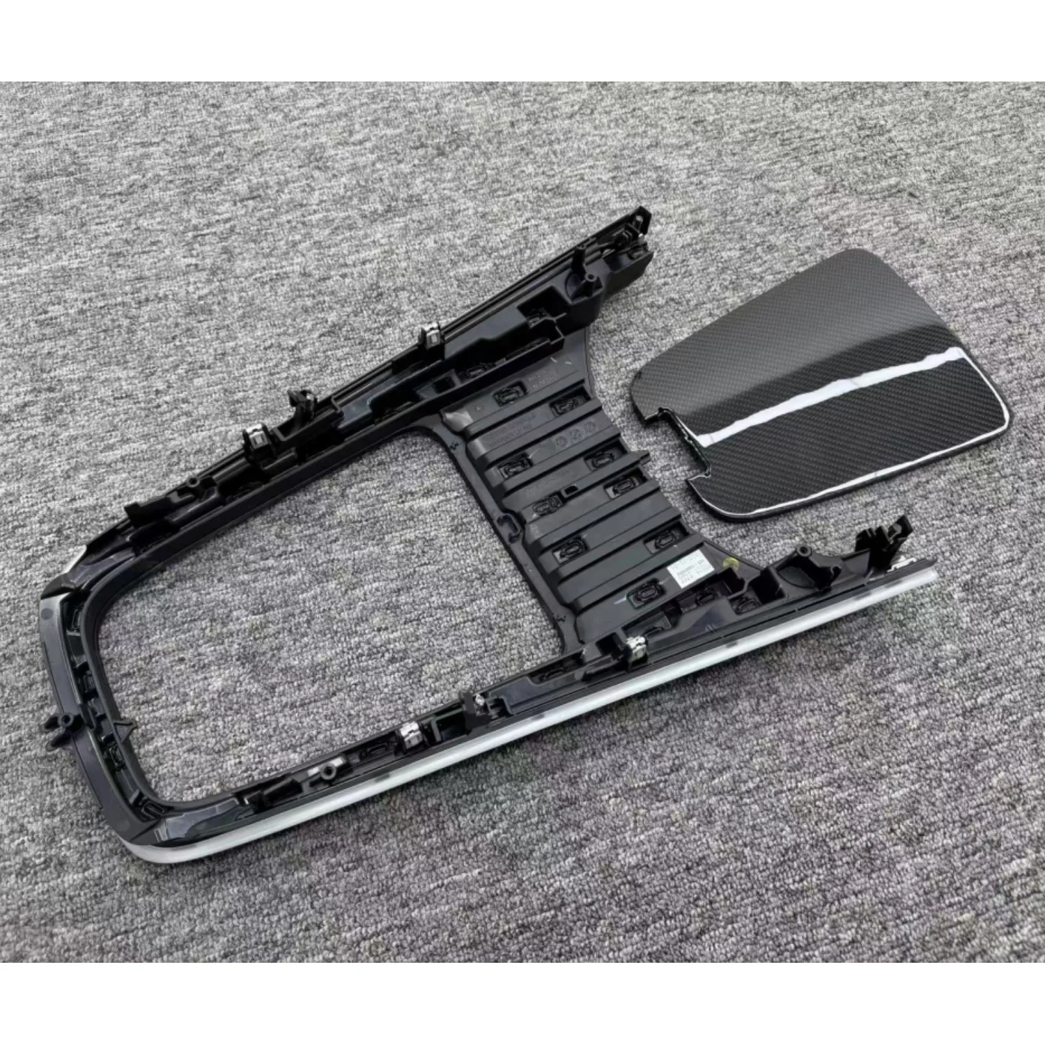 جودة عالية السيارات OEM الداخلية للوحة وحدة التحكم المركزية من ألياف الكربون E63 E53 W214 #5